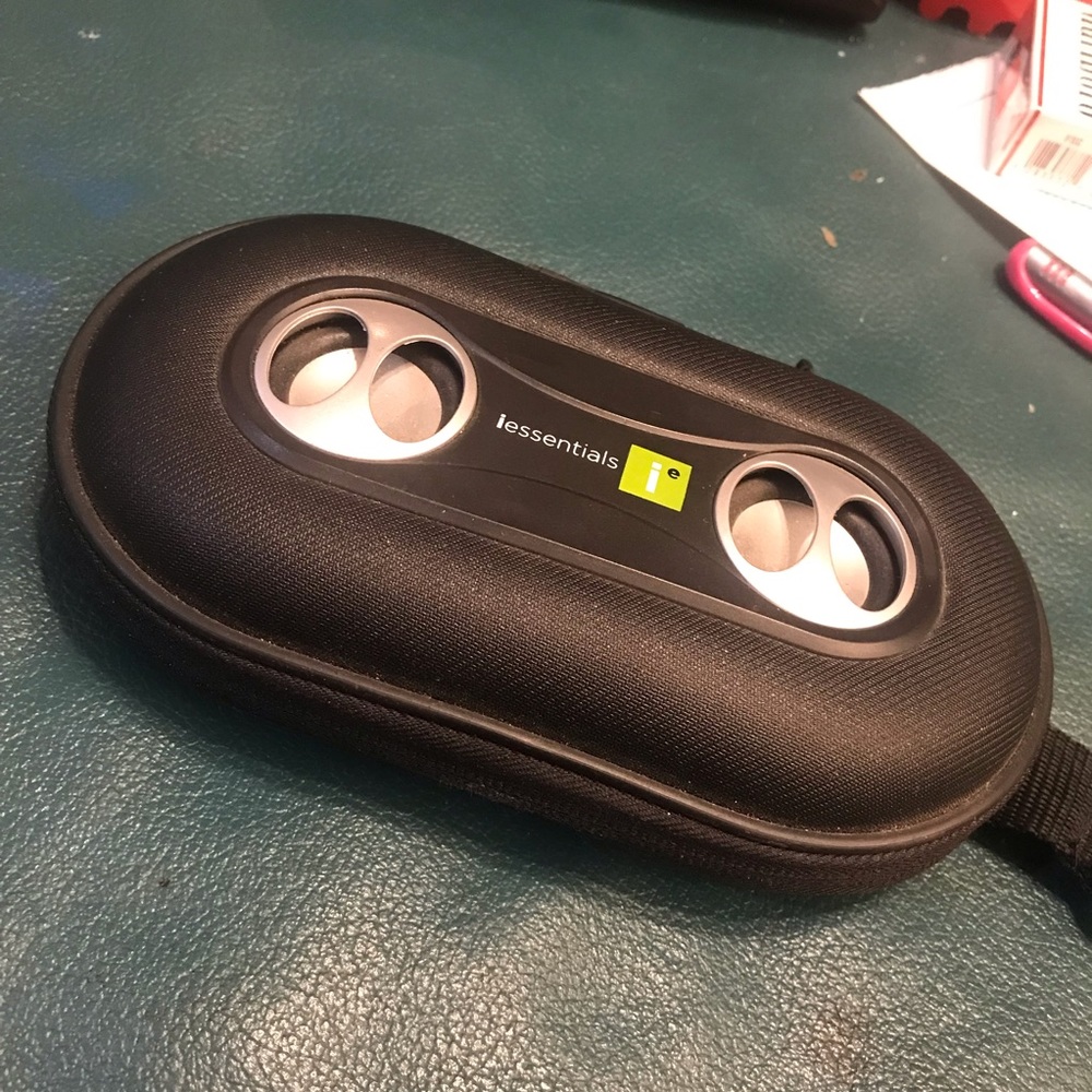 Like New iessentials Portable Speaker/Case